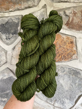 Load image into Gallery viewer, 12ply Merino &#39;Moss&#39;