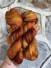 Load image into Gallery viewer, 4ply Corriedale &#39;Silt &amp; Stone&#39;