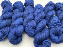 Load image into Gallery viewer, 8ply Merino &#39;Donatella&#39;