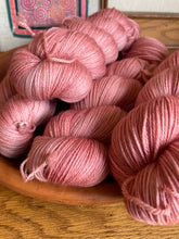 Load image into Gallery viewer, 4ply Merino &#39;Carnation&#39;