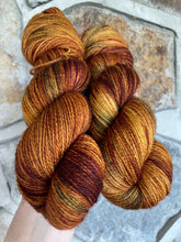 Load image into Gallery viewer, 4ply Corriedale &#39;Silt &amp; Stone&#39;