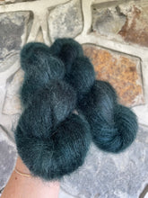 Load image into Gallery viewer, 2ply Silk / Mohair &#39;Meander&#39;